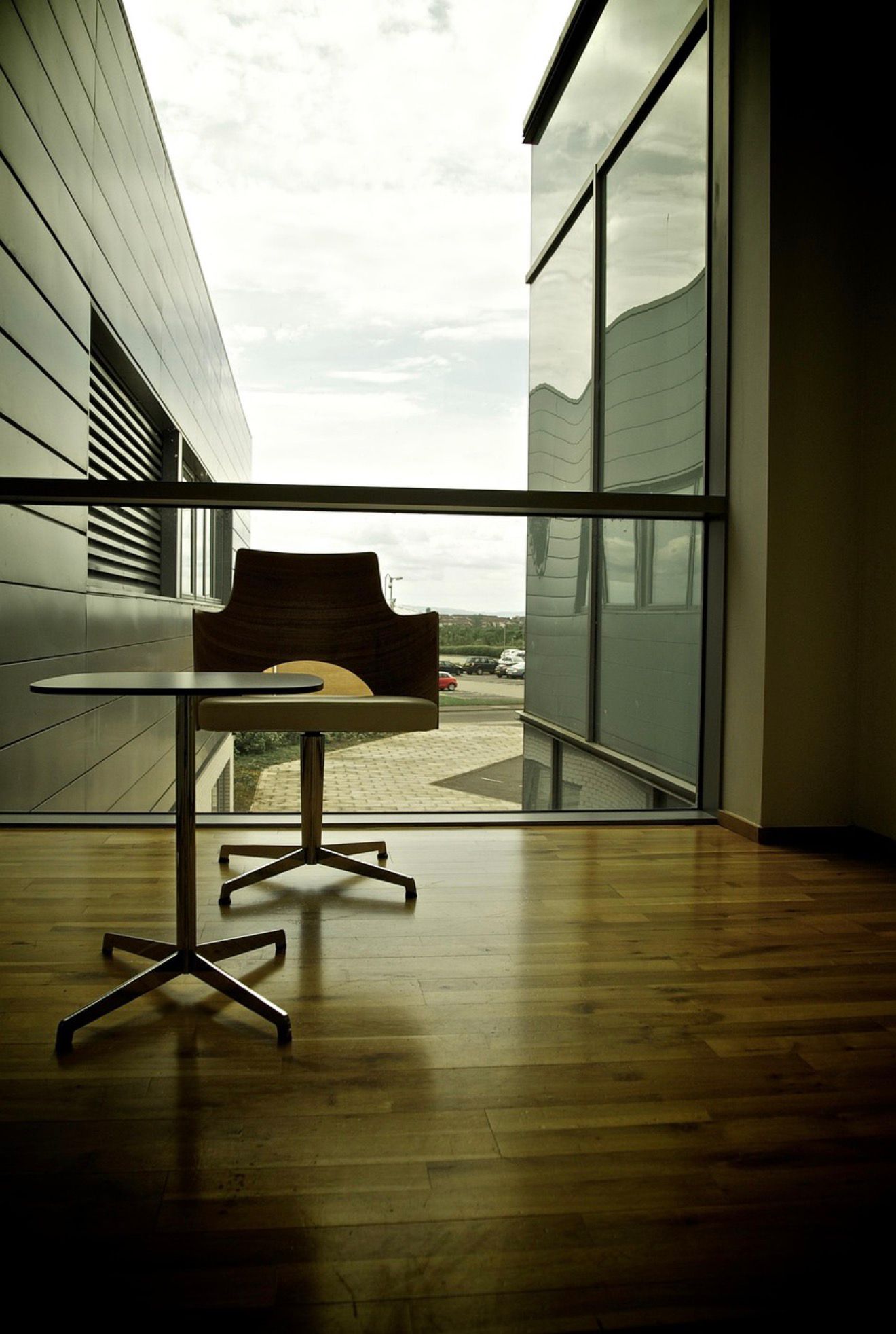 Commercial restroom cleaning and sanitation